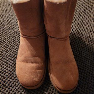Ugg boots size 11 Chestnut Brown Bailey Bow II